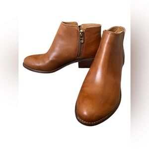 Antonio Melani Made in Brazil Women's Tan Leather Ankle Boots size 5.5